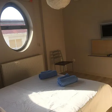 Апартаменти Alex *